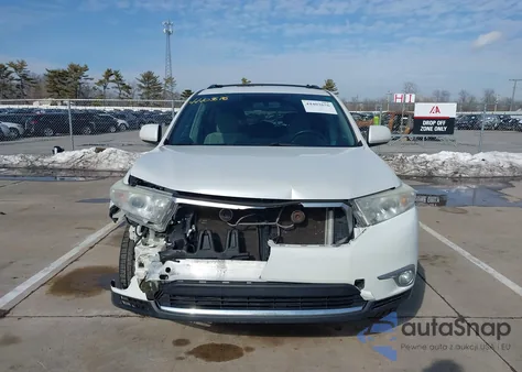 2011 Toyota Highlander Base V6 из США, поврежденный, VIN 5TDBK3EH9BS045408